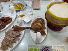 -大鸭梨烤鸭店(金顶街店)