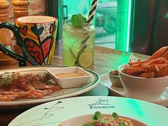 -Famous肥猫墨西哥音乐餐吧(五棵松华熙LIVE店)