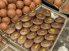 -Laderach 莱德拉(上海环贸iapm店)