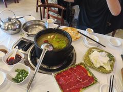 -鲁朗纳麦石锅鸡庄园