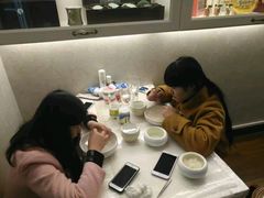 -燕庭·纯燕窝·甜品下午茶(南京西路店)