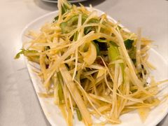 -小火炕铁锅炖鱼