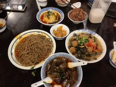 -蓝田九大碗民俗食府(蓝田店)