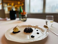 巧克力蛋糕配香草冰淇淋-Jean Georges