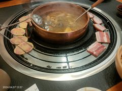 -阿山卓·野生菌火锅·纳西火塘烤肉