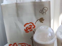 -喜茶(迪士尼小镇·平行宇宙店)