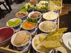 -聚汇三少·龙虾·中餐厅(莫邪路新天地店)