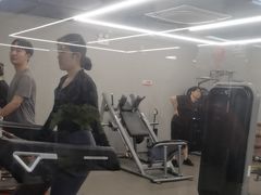 -乐刻健身铁馆(灯市口店)