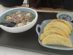 -老新隆牛肉锅贴(新街口店)