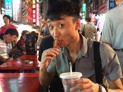 -六合夜市