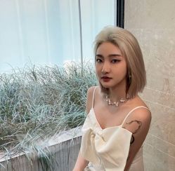-AYO SALON