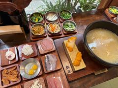 -银米·云南传统过桥米线(双廊黑金冠店)