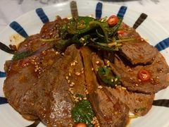 薄荷牛肉-中8楼风尚云南菜(颐堤港店)