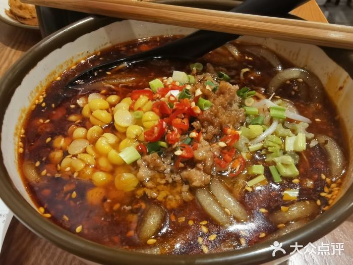 谭师爷龙抄手(白下路店)伤心酸辣粉图片