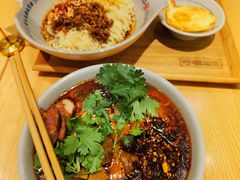 -呼啦面馆·头牌豌杂面(珠江国际B区店)