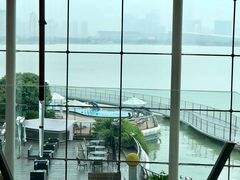 -苏州金鸡湖中茵皇冠假日酒店