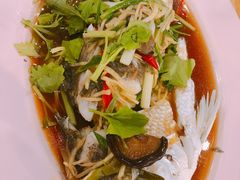 -J Daeng Seafood