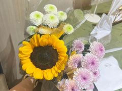 -燕庭·纯燕窝·甜品下午茶(南京西路店)