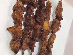 -巴汗羊肉串烧烤店