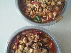 -阿瓦山寨·湘菜现炒·剁椒鱼头王(咸阳总店)