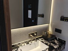 -万泊酒店(长沙五一广场国金中心店)