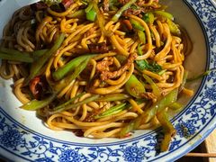 小国香辣肉丝炒面-东大桥小国抻面烧烤(长通路店)