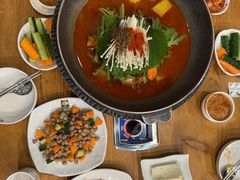 -喇喇排骨火锅·传统韩式脊骨汤(望京西园总店)