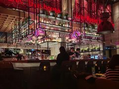 -FOUR PLAY BAR
