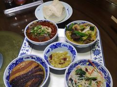 -窄巷子陕菜馆·地道陕西菜(粉巷店)