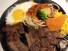 -汤姆家的牛排意面披萨(新城市广场店)