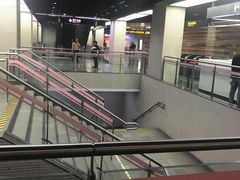 -自然博物馆(地铁站)
