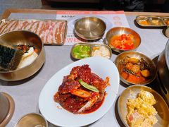 -草家酱蟹炭火烤肉店(珲春南路一店)