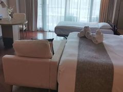 -上海佘山世茂艾美酒店