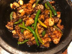 酱爆石锅蛙-绿茶餐厅(王府井永宁门店)