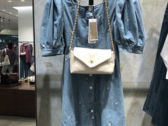 -URBAN REVIVO(上海中庚漫游城店)