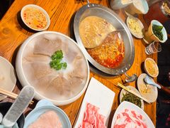 -东巴婆婆云南鱼豆花火锅(大东门店)