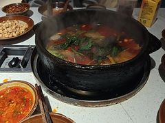 -贵府酸汤牛肉火锅·贵州老字号(飞山街店)