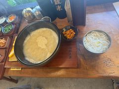 -银米·云南传统过桥米线(双廊黑金冠店)