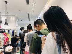 -URBAN REVIVO(七宝领展广场店)