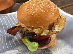 -Ribs & Burgers The Rocks