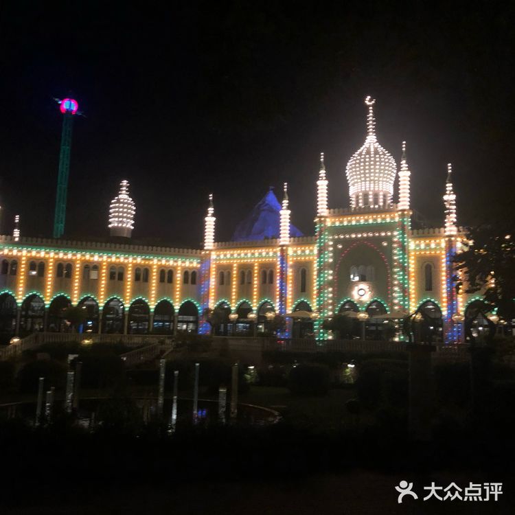 趣伏里公园：世界上最古老的游乐园之一