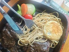 -豪客嘉族·麦尼顿西餐厅(乐福天下店)
