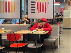 -麦当劳(轻轨曹杨路店)