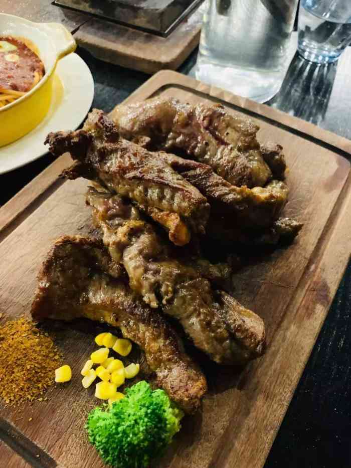 贝克石烧牛扒-"第二次过来了,这次坐窗边,景色还不错.用.