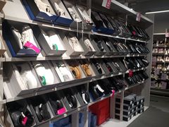 -唯品会(北京国瑞城店)