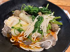 -万记麻辣烫国展总店