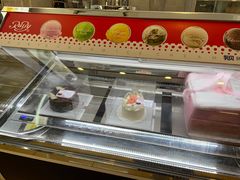 -红宝石·鲜奶小方·海派西点房(丰庄店)