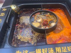 -老牌坊云南鱼豆花火锅(哈西万达店)