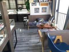 -视野联行眼镜蔡司·依视路官方授权店(顺城店)