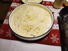 -刘姐啤酒鱼民族演艺餐厅(阳朔美食抗战路店)